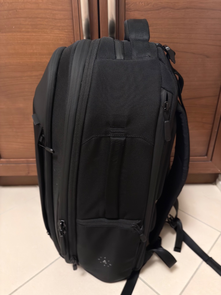 Nomatic Navigator Travel Backpack 32l — image 5 of 6